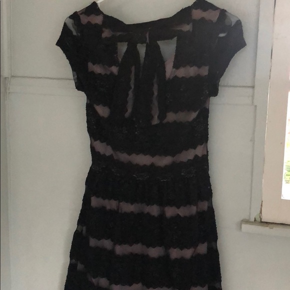 Candie’s lace skater dress with bow cut-out - Picture 2 of 2